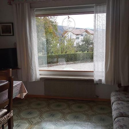 Casa Vacanze A Romeno Exteriör bild