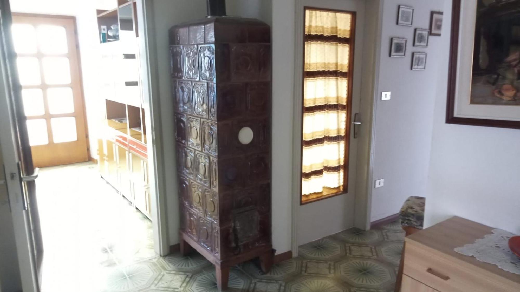 Casa Vacanze A Romeno Exteriör bild