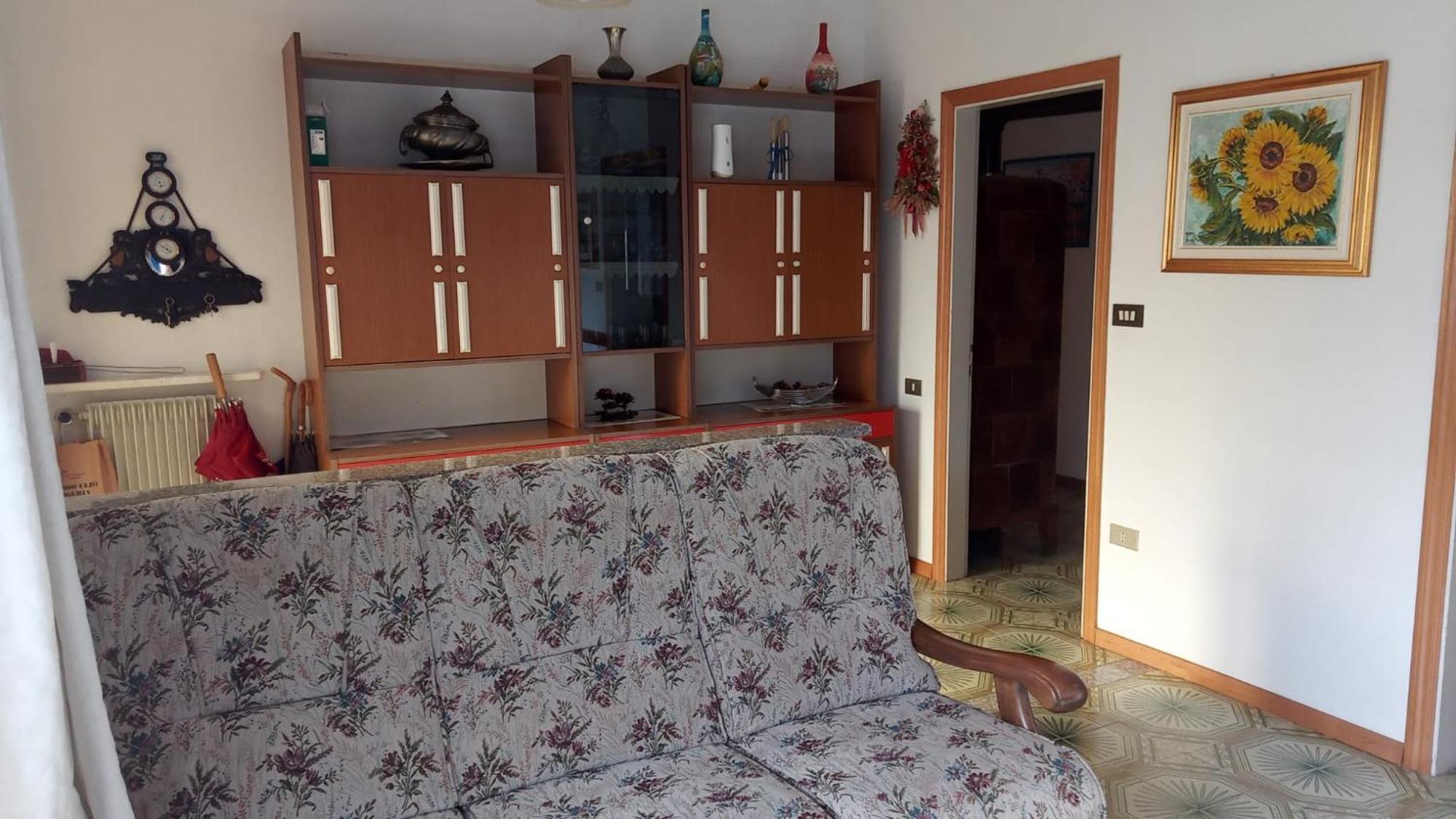 Casa Vacanze A Romeno Exteriör bild