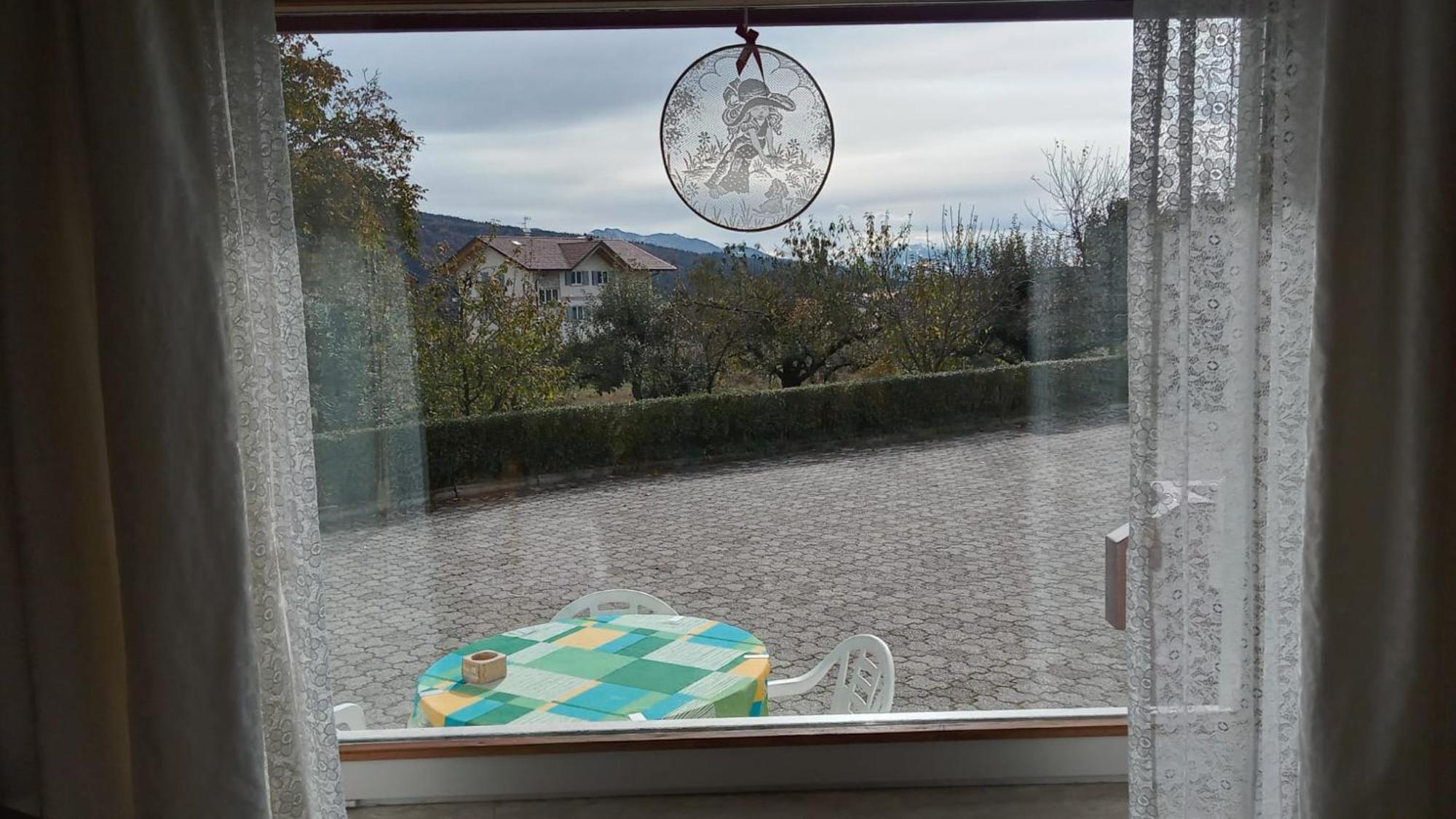 Casa Vacanze A Romeno Exteriör bild